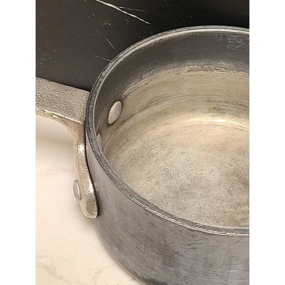 Calphalon Commercial Aluminum Cookware hard anodized 1½ QT sauce pan w lid GUC - Picture 8 of 11